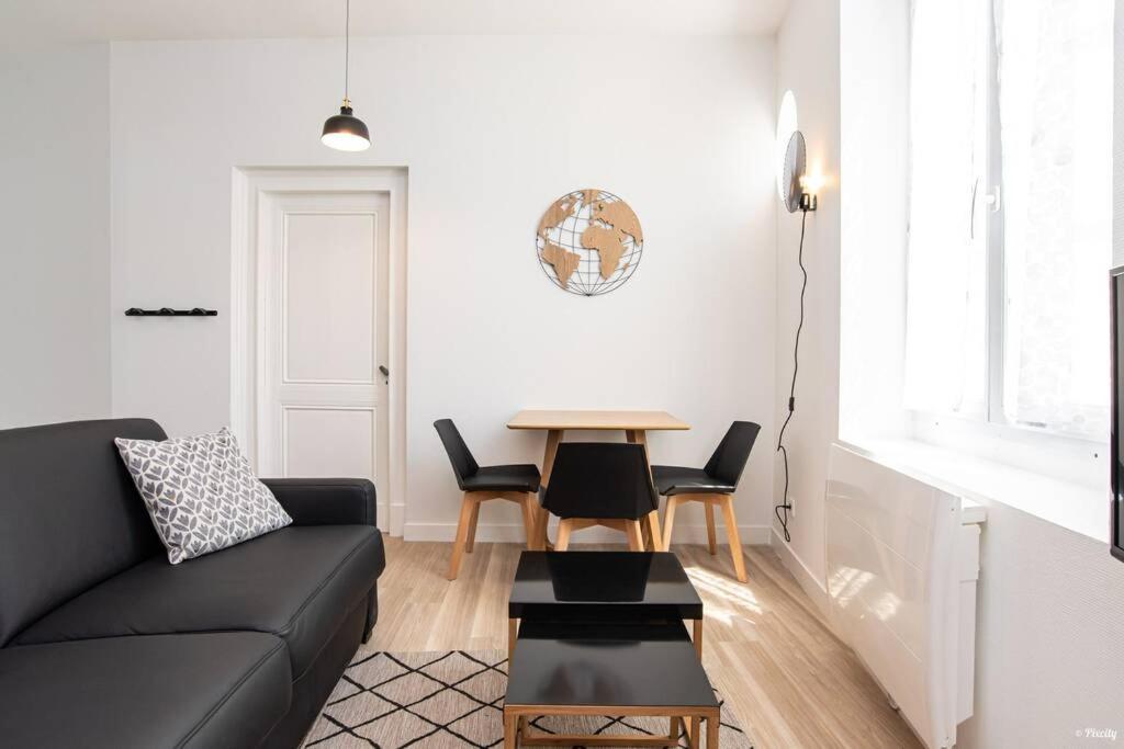 Le Dandy - T2 Centre Historique Appartement Agen Buitenkant foto